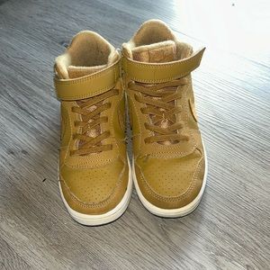 Boys size 13C Tan Nike high top sneaker